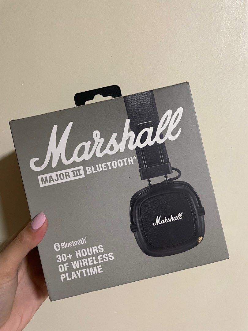 Marshal Major III (3) Bluetooth Headphones (Category: Headphones & Headsets) located in Paranaque City. Submitted by TrendyBoutique.ph (Listing ID 1375839323, Image 1). Description: SRP 7890 Issue: Leather chipping ++(doesnt affect the performance) RFS: not using it anymore .