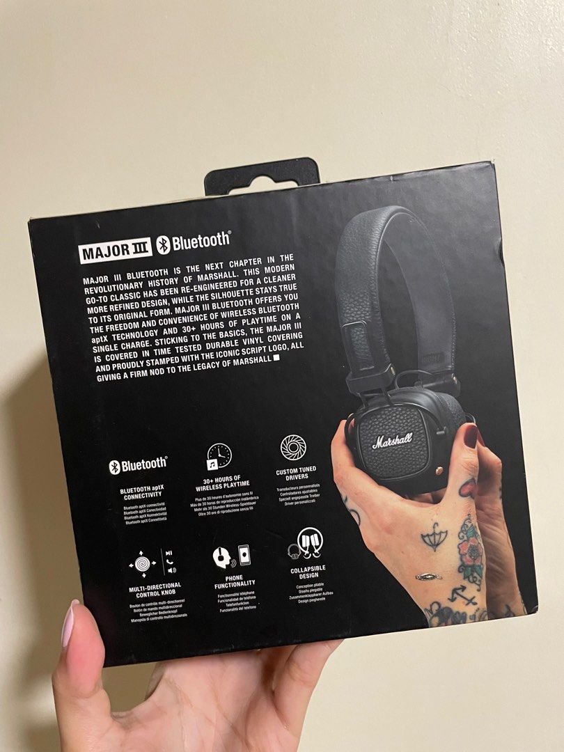 Marshal Major III (3) Bluetooth Headphones (Category: Headphones & Headsets) located in Paranaque City. Submitted by TrendyBoutique.ph (Listing ID 1375839323, Image 2). Description: SRP 7890 Issue: Leather chipping ++(doesnt affect the performance) RFS: not using it anymore .