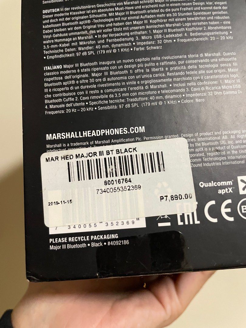 Marshal Major III (3) Bluetooth Headphones (Category: Headphones & Headsets) located in Paranaque City. Submitted by TrendyBoutique.ph (Listing ID 1375839323, Image 3). Description: SRP 7890 Issue: Leather chipping ++(doesnt affect the performance) RFS: not using it anymore .
