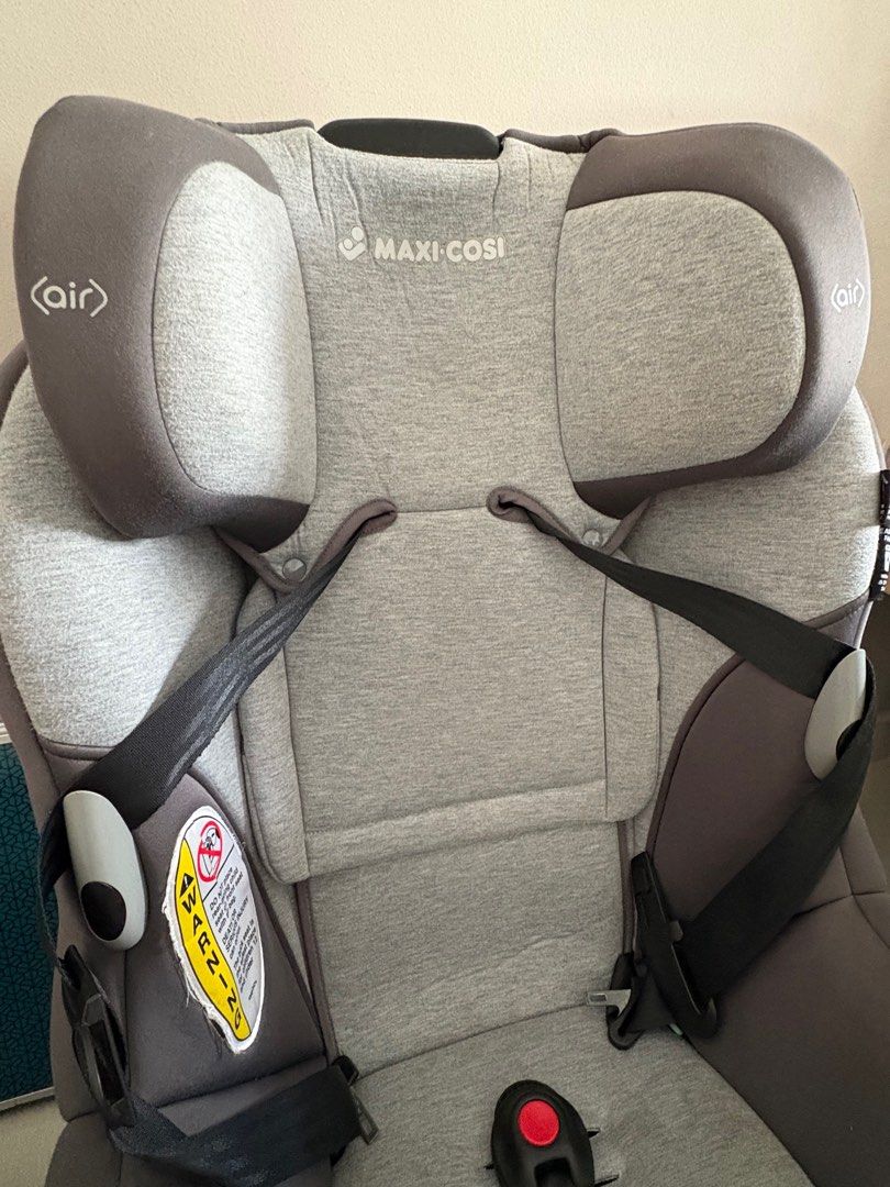 Maxi Cosi Pria 85 (Category: Car Seats) located in Singapore. Submitted by sweetdreams85 (Listing ID 1375690264, Image 1). Description: Selling as is w/o any cushion inserts — You can purchase it separately from many retailers both in store & online if you need so It’s a bulky seat but super spacious & my girl who is already 6 is still able to sit in it comfortably Selling to upgrade her to a booster seat! .