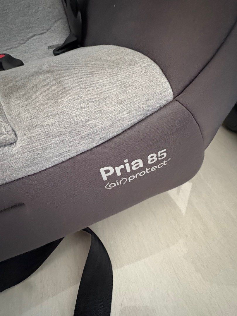 Maxi Cosi Pria 85 (Category: Car Seats) located in Singapore. Submitted by sweetdreams85 (Listing ID 1375690264, Image 3). Description: Selling as is w/o any cushion inserts — You can purchase it separately from many retailers both in store & online if you need so It’s a bulky seat but super spacious & my girl who is already 6 is still able to sit in it comfortably Selling to upgrade her to a booster seat! .