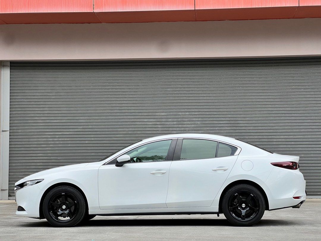 Mazda 3 Sedan Mild Hybrid 1.5 Classic (A)62885348022787113