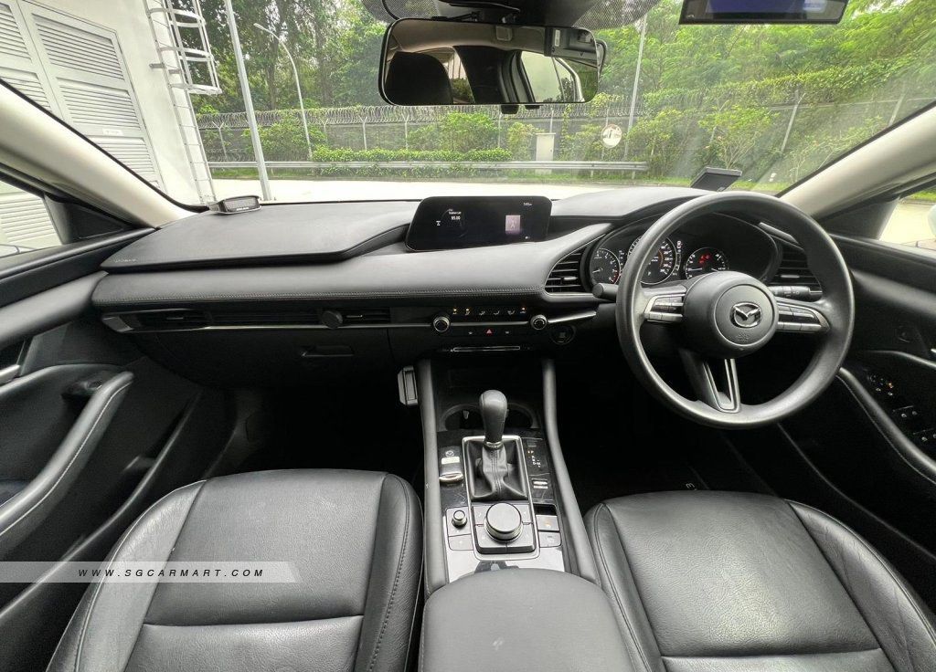 Mazda 3 Sedan Mild Hybrid Elegance  Auto62872684058243113