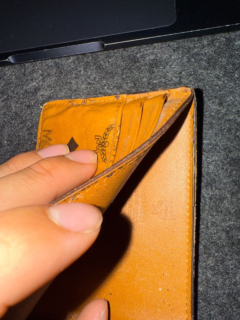MCM Cardholder (Category: Wallets & Card Holders) located in Singapore. Submitted by sellingmyclothesasap (Listing ID 1375813682, Image 3). Description: Well used Authentic MCM cardholder.