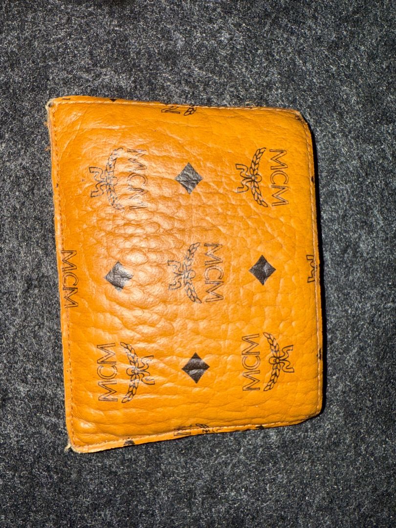 MCM Cardholder (Category: Wallets & Card Holders) located in Singapore. Submitted by sellingmyclothesasap (Listing ID 1375813682, Image 2). Description: Well used Authentic MCM cardholder.