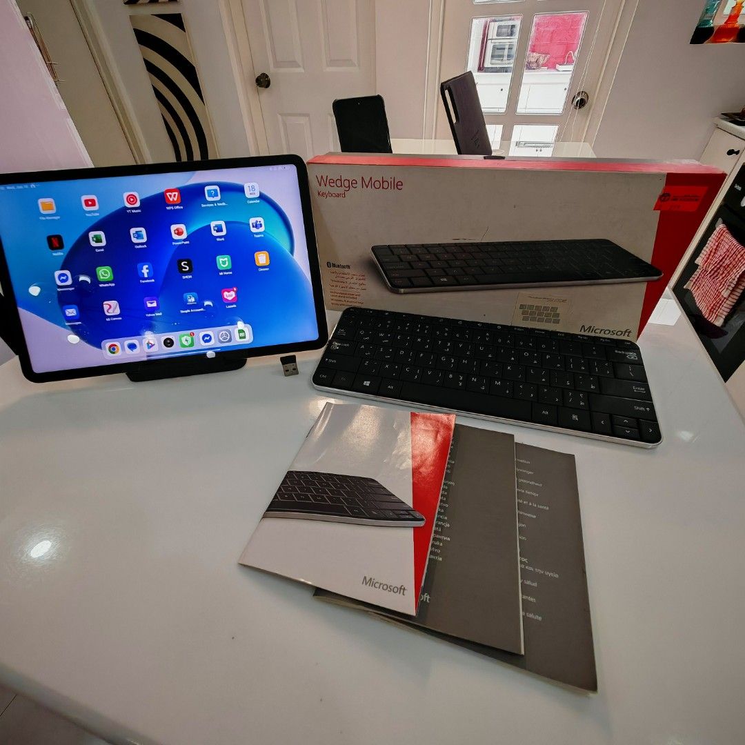 Microsoft Bluetooth Keyboard (Category: Computer Keyboard) located in Caloocan City. Submitted by det123123 (Listing ID 1375784386, Image 2). Description: Microsoft Bluetooth Keyboard With keyboard tablet stand In original box.