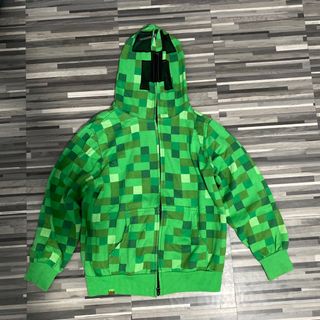 (Category: ) located in . Submitted by declutterbyaki (Listing ID 1375697470, Image 1). Description: .