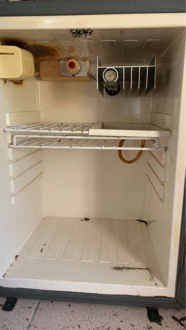 Mini Bar Refrigerator (Category: Refrigerators and Freezers) located in Pateros City. Submitted by stylestash (Listing ID 1375803166, Image 3). Description: 📍Item is in antipolo •Working but not too cold. Possible need freon charging. •RFS: Old House Renovation.
