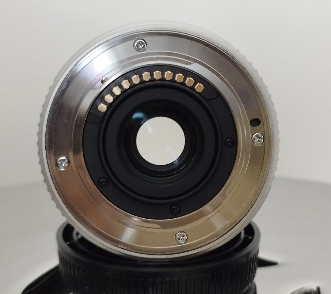 Mint Condition Olympus M.Zuiko Digital 14-42mm 1:3.5-5.6 Lens62863835181826112