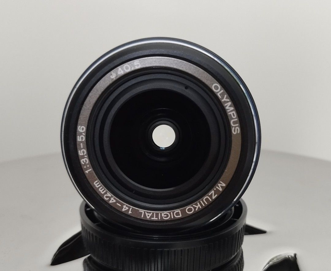 Mint Condition Olympus M.Zuiko Digital 14-42mm 1:3.5-5.6 Lens62863835181826111