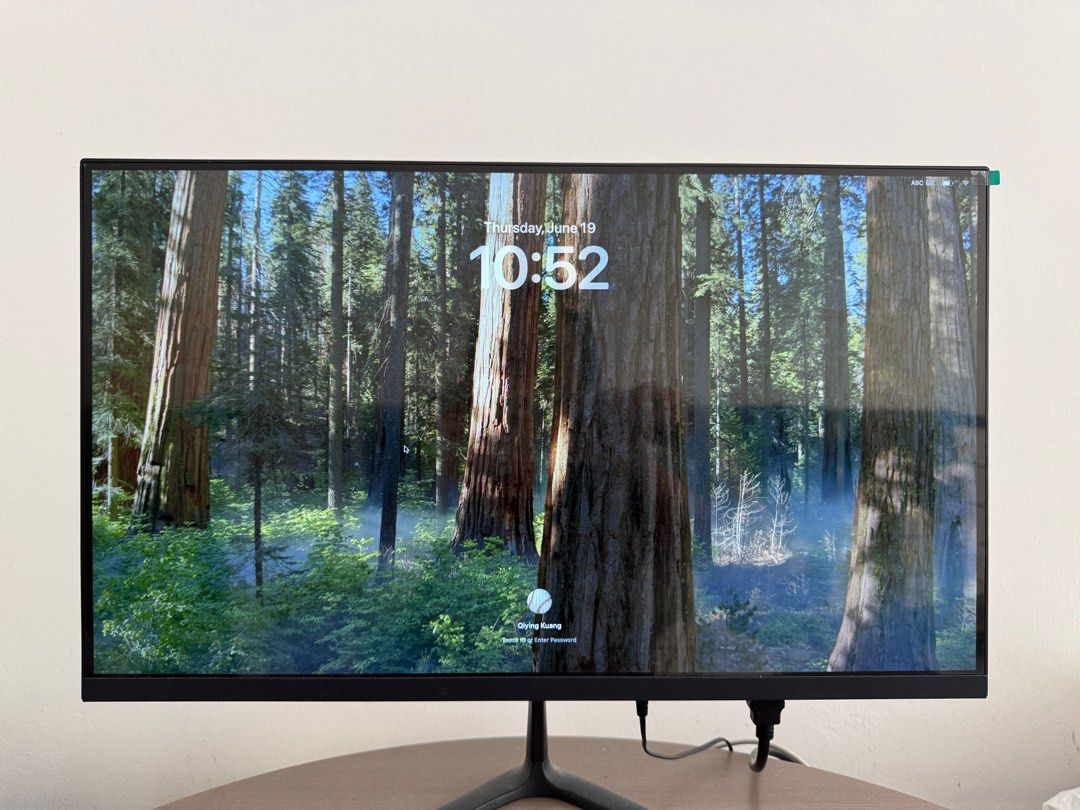 Monitor 24inch 2k 144Hz (Category: Office & Business Technology) located in Singapore. Submitted by kuangqiyin96108 (Listing ID 1375670418, Image 1). Description: .