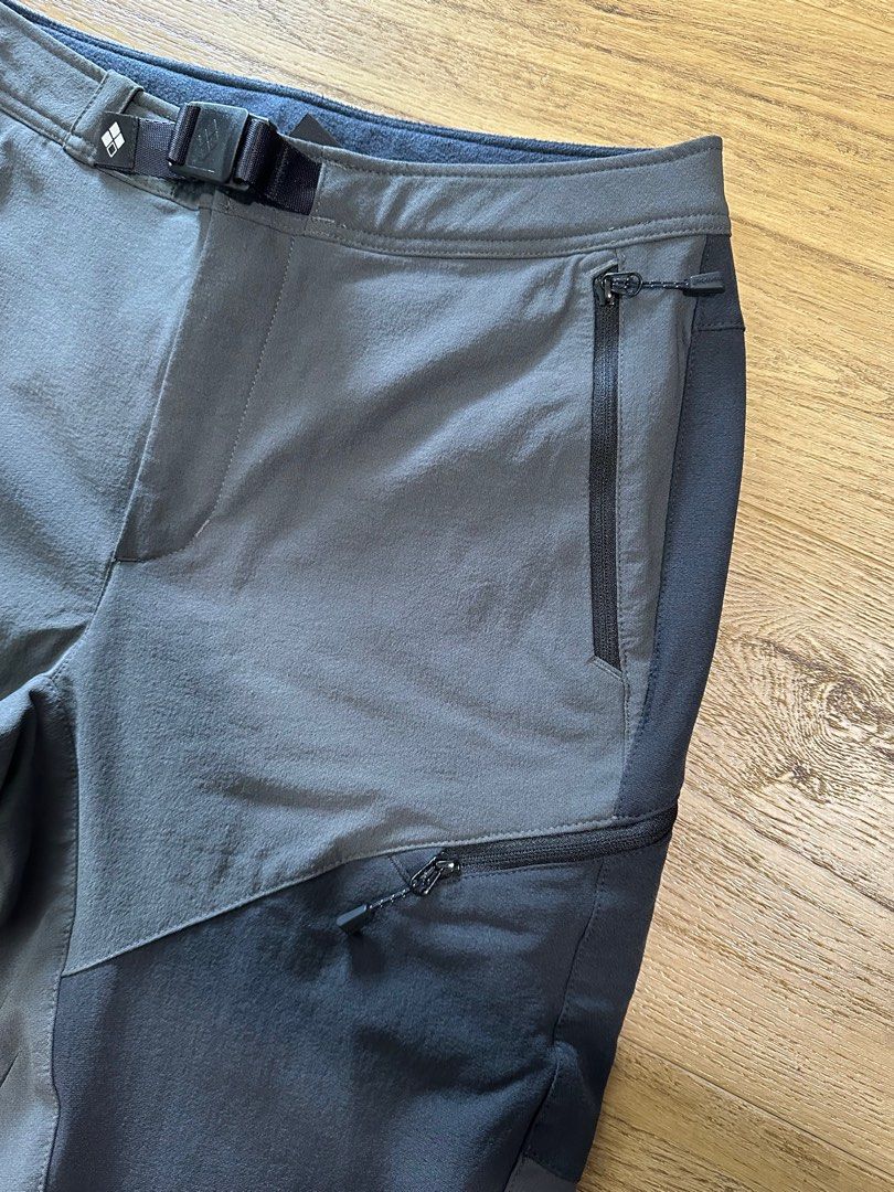 Montbell women fleece pants hiking trekking (Category: Activewear) located in Singapore. Submitted by happy_miffy (Listing ID 1375702333, Image 3). Description: Model: thermal guide pants women’s Size S Slim fit and tapered Heavy weight - wind resistant durability when hiking in cool to cold temperature Bought overseas for one time use out of desperation as my legs were freezing then But size too small for me 😅 Gonna let it go so that this pair 