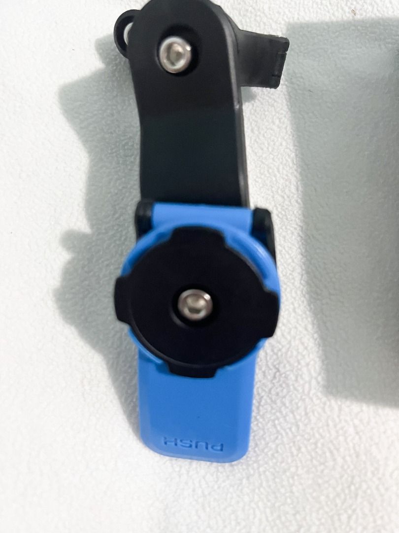 Motorcycle and bicycle handlebar phone holder (Category: Body Parts and Accessories) located in Quezon City. Submitted by cms1116 (Listing ID 1375747794, Image 2). Description: no issue or damage RFS: Wrong item for me Free shipping: Antipolo and Rizal Lalamove, Grab payment: Gcash.