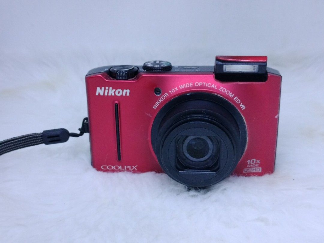 nikon coolpix s8100 ccd sensor (Category: Cameras) located in Manila. Submitted by ultimogizmos (Listing ID 1375689246, Image 1). Description: nikon coolpix s8100 ccd sensor excellent working condition issue: vignette lcd at internal flash minsan gusto pero kadalasan ayaw mag flash unit battery universal charger.