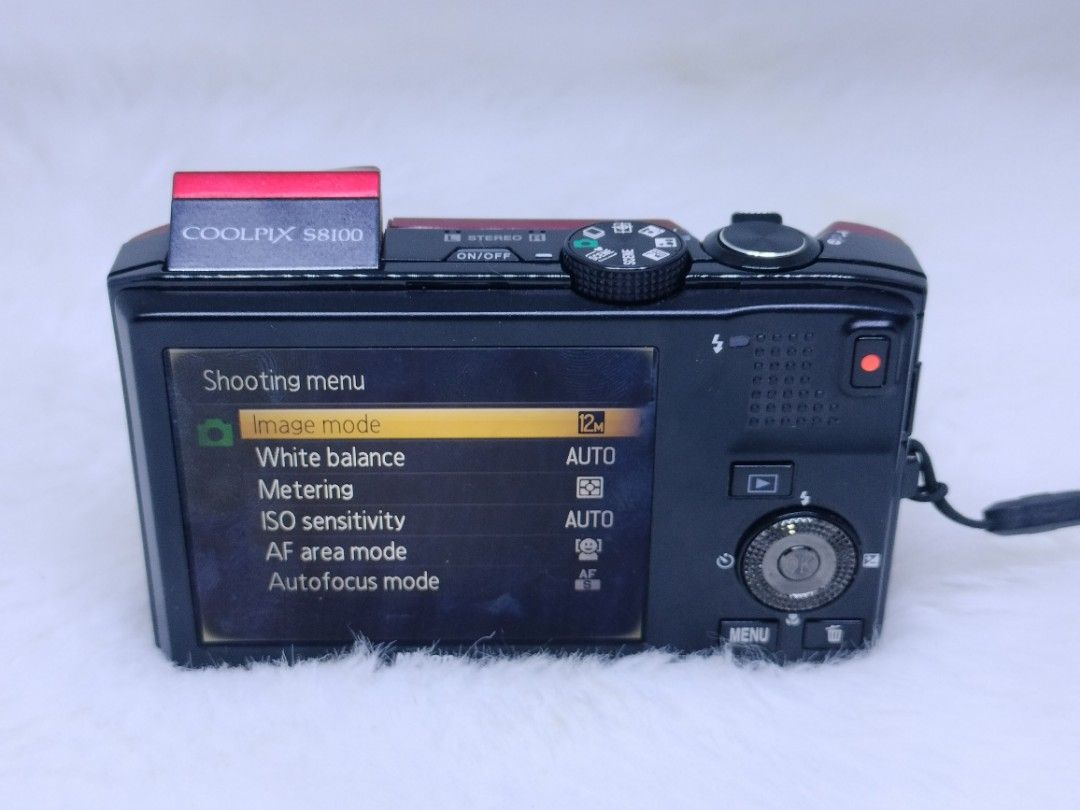 nikon coolpix s8100 ccd sensor (Category: Cameras) located in Manila. Submitted by ultimogizmos (Listing ID 1375689246, Image 3). Description: nikon coolpix s8100 ccd sensor excellent working condition issue: vignette lcd at internal flash minsan gusto pero kadalasan ayaw mag flash unit battery universal charger.
