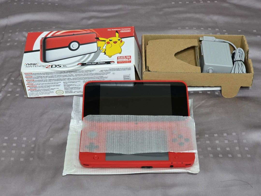 Nintendo 2DSXL Red with Pokeball Edition63107700661122111