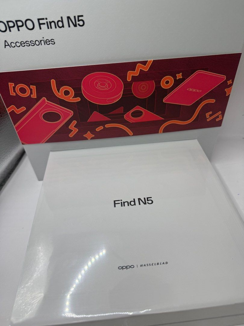Oppo Find n5 fold White 512GB (Category: OPPO) located in Singapore. Submitted by alan8587 (Listing ID 1355288217, Image 1). Description: .