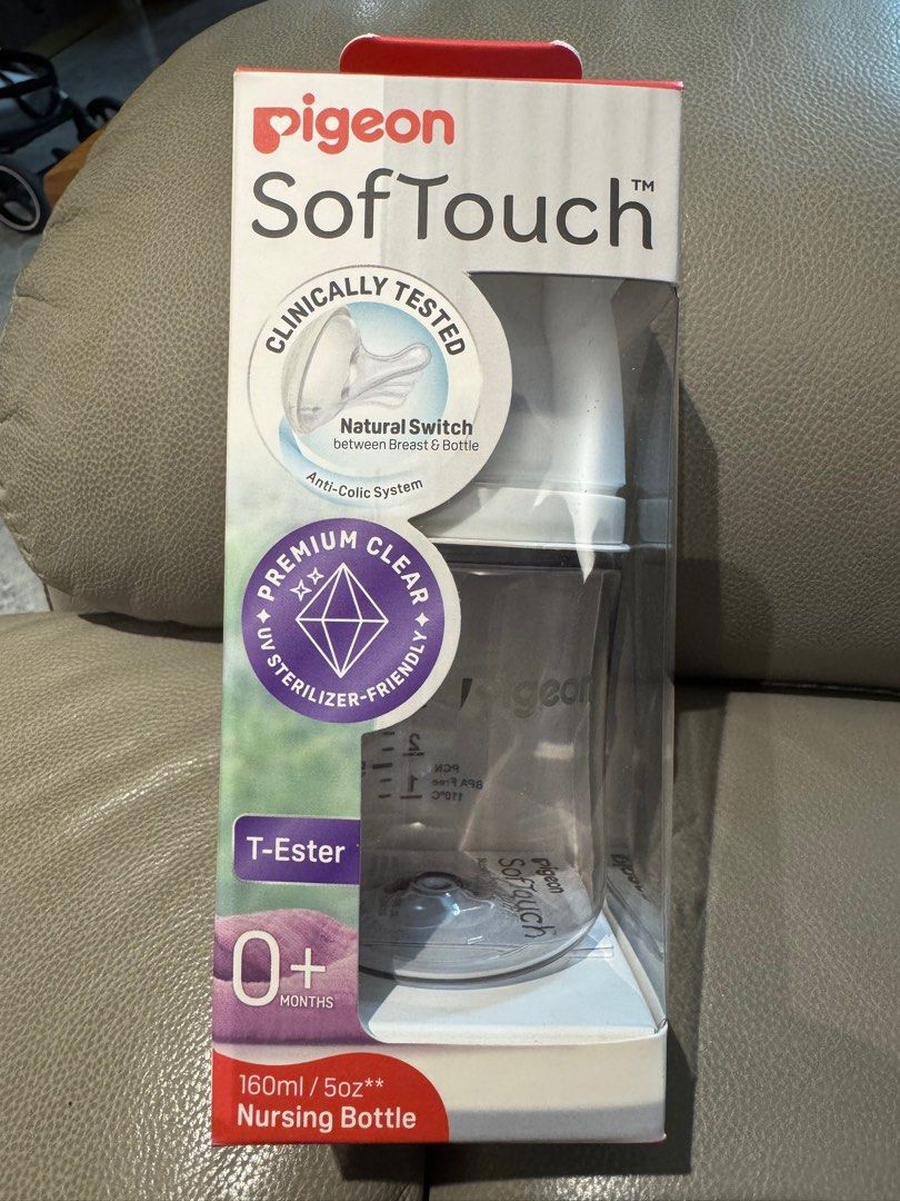 Pigeon Milk Bottle (Category: Breastfeeding & Bottle Feeding) located in Singapore. Submitted by joceyjoy (Listing ID 1375768637, Image 1). Description: Pigeon Softouch / 160ml/ 5oz / 0+ months .