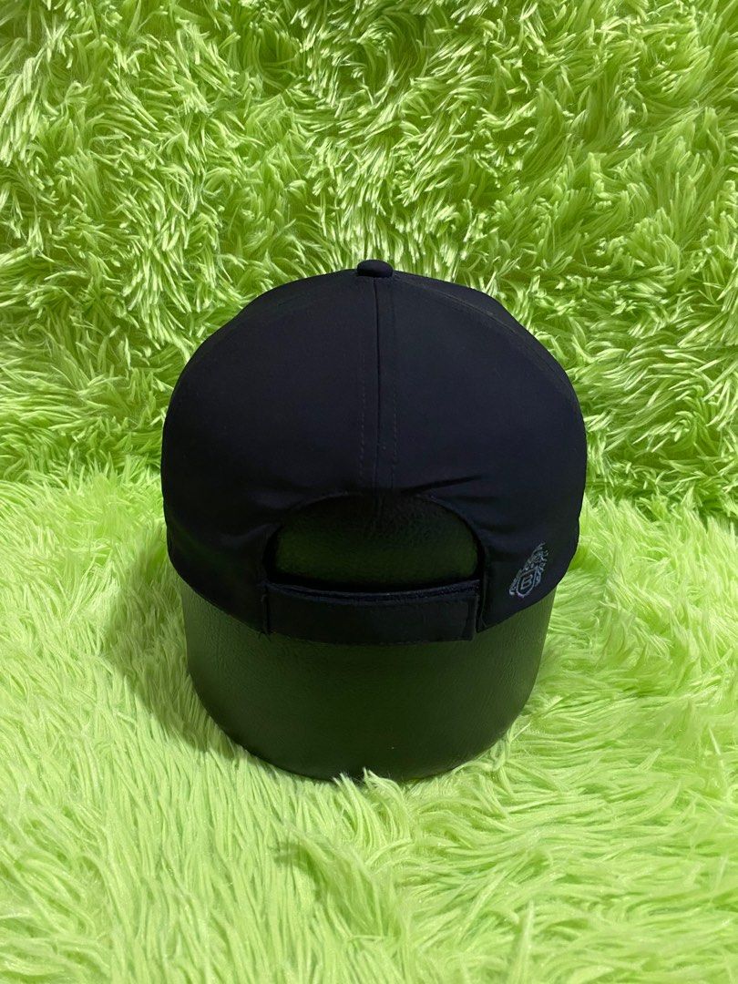 Plain Black Cap by Babaton (Category: Caps & Hats) located in Makati City. Submitted by cap_garden (Listing ID 1375703378, Image 3). Description: Brand : Babaton Color : Black Size : Osfa Price : ₱750 Condition : Like New Issue : None Location: Bel Air Makati Mop: Gcash Only (NO COD / COP) Shipping: LBC / Lalamove No Return / No Exchange.