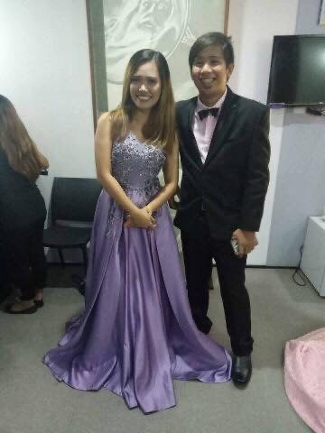 Preloved gowns for sale (Category: Evening dresses & gowns) located in Quezon City. Submitted by jorelasazon (Listing ID 1375817381, Image 2). Description: Size: small to large (corset closure) Location: Project 8 QC Mop: Bpi/Bdo/Gcash.