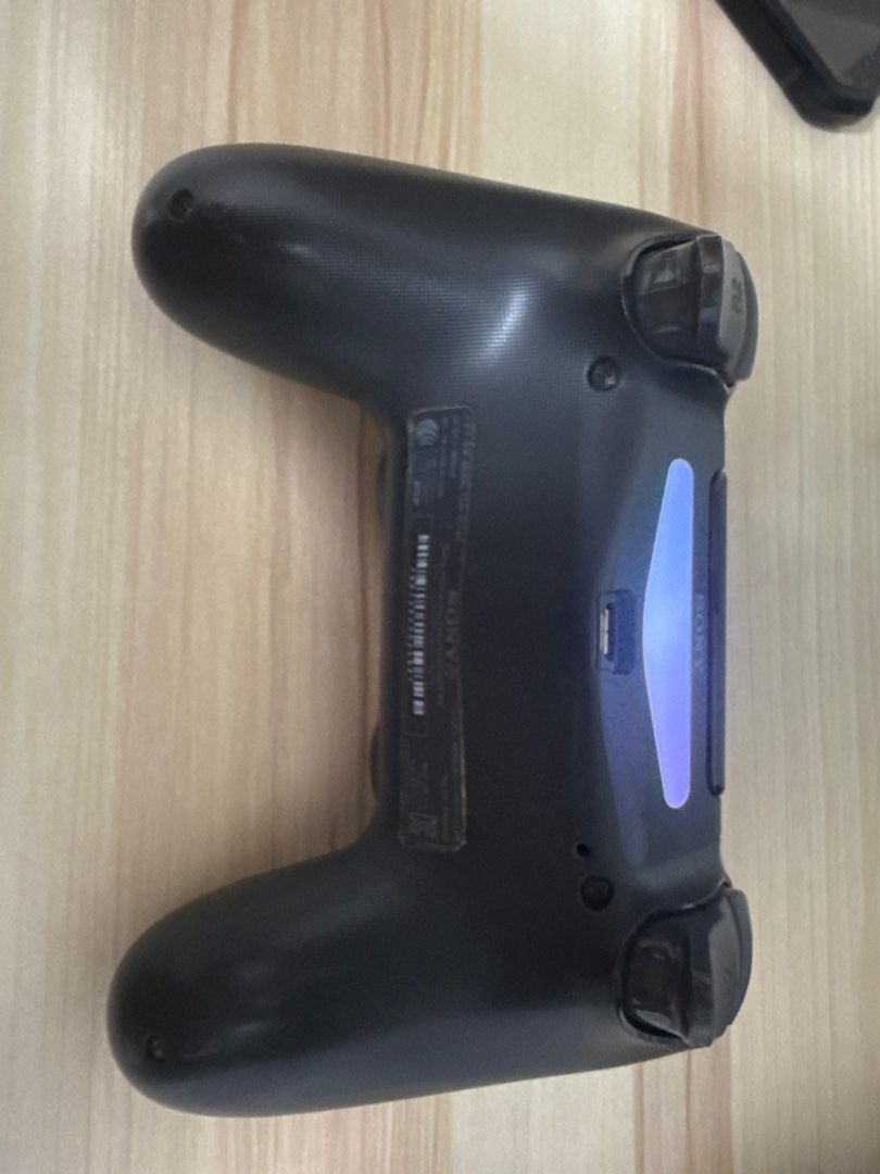 PS4 DualShock 4 Wireless Controller Black63107701127683111