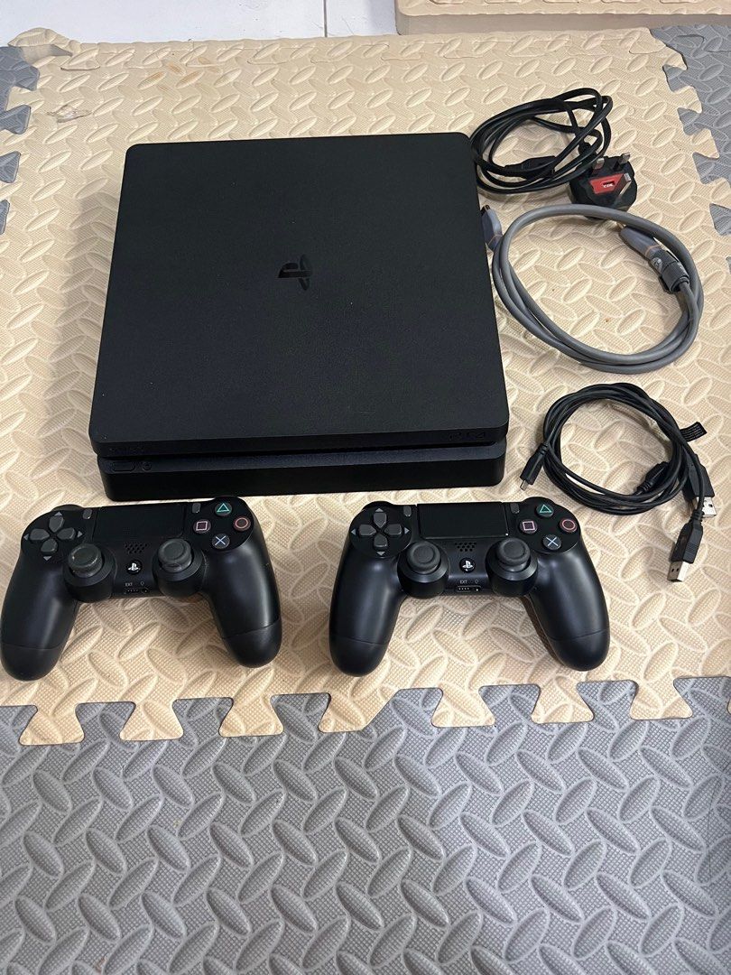 PS 4 500GB  
状况 9.9/10 全套带盒628630609396501128
