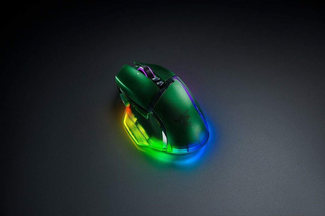 Razer Basilisk V3 Pro 35K - Phantom Green Edition | Mice (Category: Mouse & Mousepads) located in Singapore. Submitted by xtremesolution (Listing ID 1375698458, Image 1). Description: .