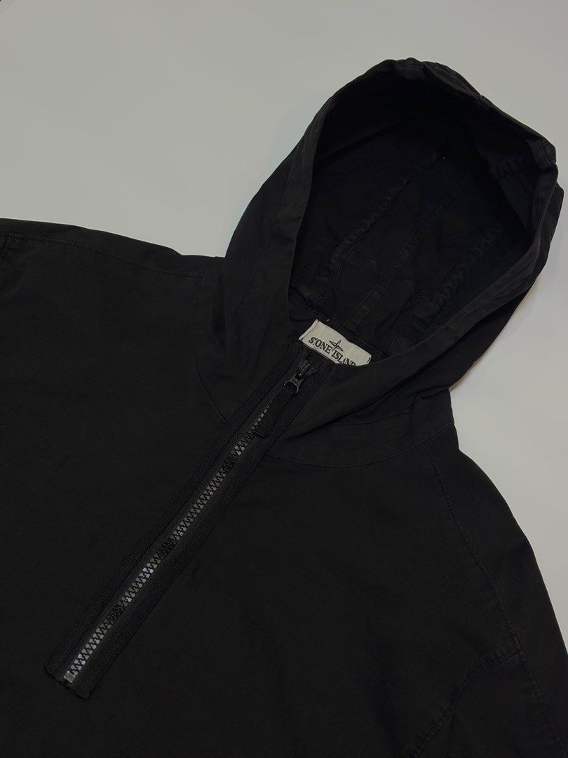 STONE ISLAND HALF ZIP (Category: Hoodies) located in Rizal. Submitted by pesogrindph (Listing ID 1375820464, Image 3). Description: STONE ISLAND HALF ZIP COLOR RATE : 9.5/10 DIMES : W 29 X L 30 ISSUE : PINHOLE CHECK THE DETAILED PICTURE .