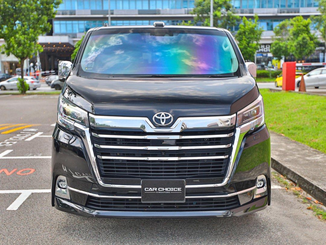 Toyota Granace Diesel 2.8 G 8-Seater (A)62887424893953110