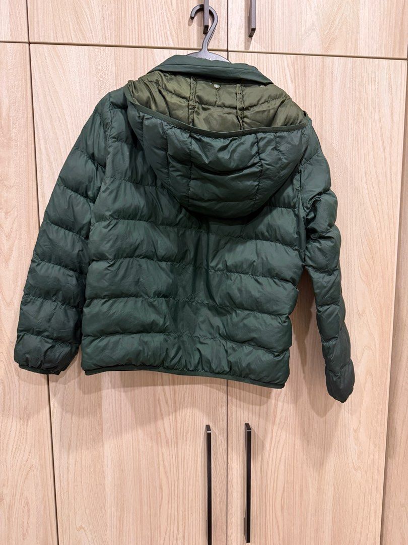 由 sally_ru (刊登 ID 1375776958，圖片 2) 提交，位於 台中市 (Taichung) 的 Uniqlo 男童輕羽絨外套（帽可拆） (類別：嬰兒及兒童流行時尚)，說明：140 帽可拆。