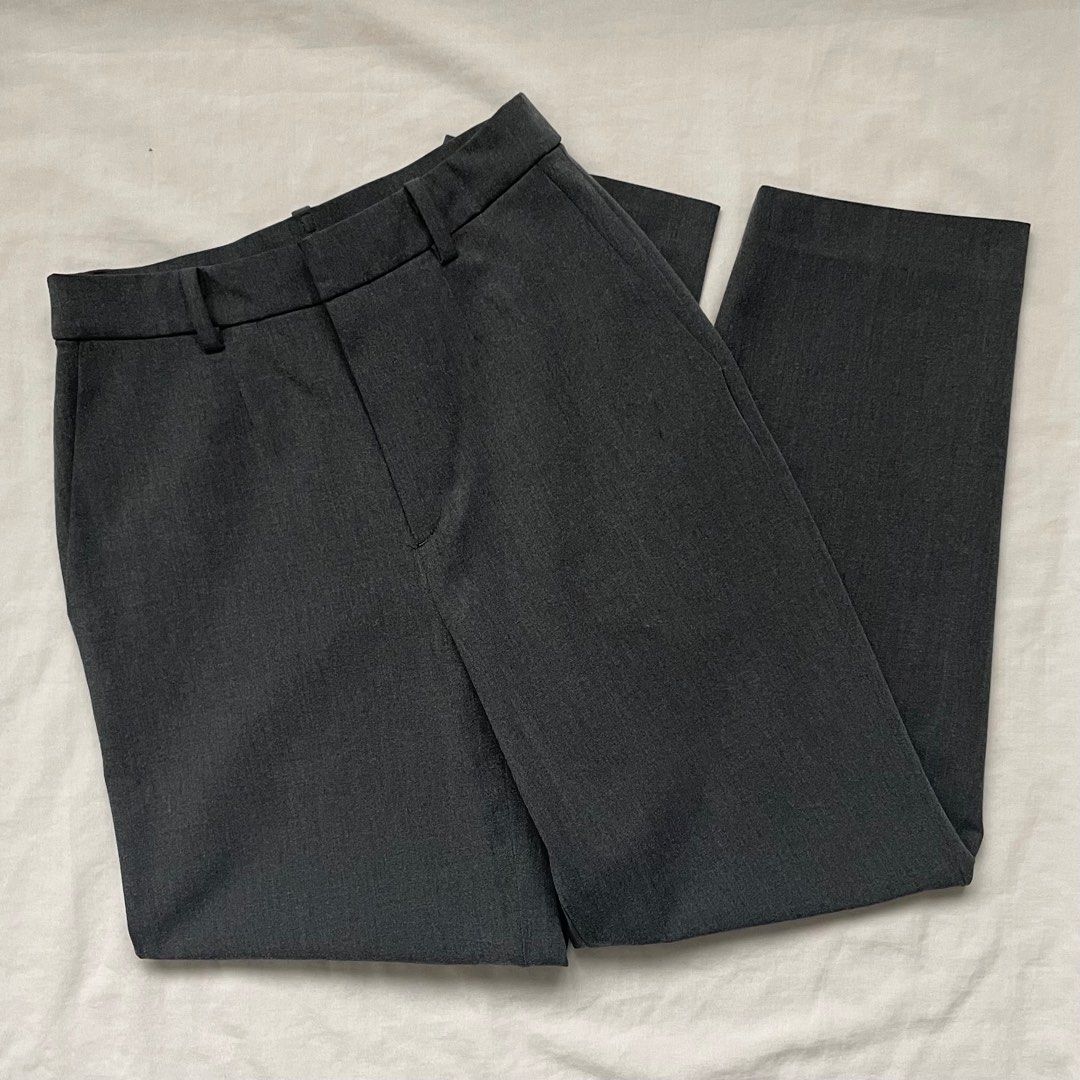 Uniqlo Dark Gray Small Ankle Pants Brushed Slacks (Category: Other Bottoms) located in Quezon City. Submitted by molilies (Listing ID 1375713071, Image 1). Description: RFS: Too small for me Original Price: ₱1990 Small 35.5 x 13.5 inches 📍 Quezon City, Metro Manila 👥 But First, Coffee, Katipunan 💵 GCash (COD only for SF) 🚚 SDD, J&T, GGX (₱21 off SF for J&T only) .