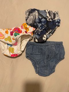 (Category: ) located in . Submitted by runwayboutique (Listing ID 1375653052, Image 1). Description: .