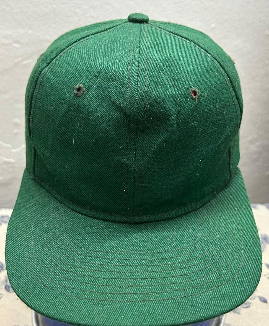 Volcom cap (Category: Cap & Hats) located in Klang. Submitted by bundleiz (Listing ID 1375793723, Image 2). Description: -Volcom cap -Full cap -Size 7½ -Nice green -Condition 9/10 ( Used item) -Price can nego -Postage add on RM10/DFOD.
