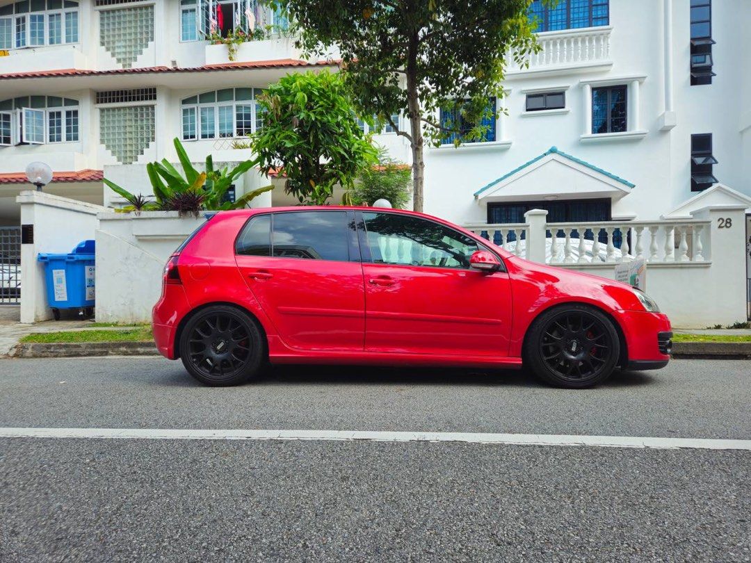 Volkswagen Golf GTI  Auto62872683080195112