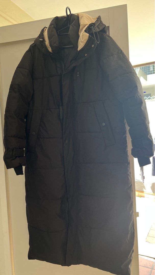 Winter Jacket (Category: Coats, Jackets and Outerwear) located in Singapore. Submitted by coolowl_f437db (Listing ID 1375698716, Image 2). Description: .