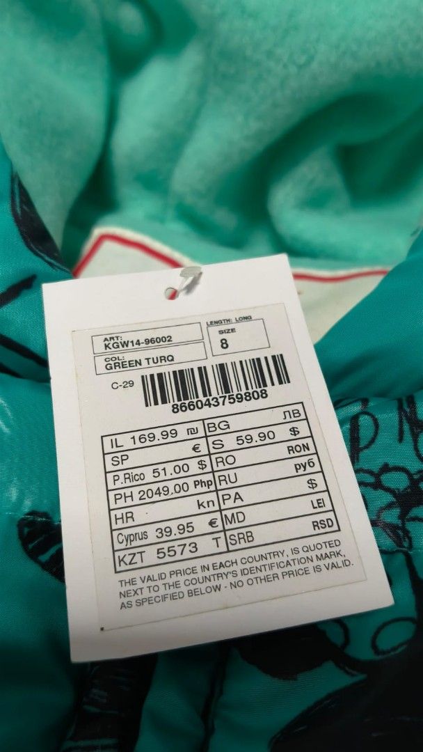 Winter Jacket for 6ages (Category: Babies & Kids Fashion) located in Singapore. Submitted by ntaysg (Listing ID 1375769982, Image 3). Description: Brand New with Tag.