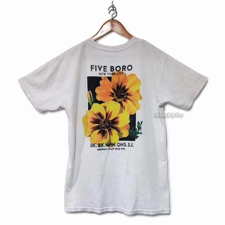 Yellow Flower SS T-Shirt (Category: Tshirts & Polo Shirts ) located in Manila. Submitted by bizzywizzy (Listing ID 1375768158, Image 2). Description: 5Boro Yello Flower SS T-Shirt 5boronyc payment: bank | cash | gcash.