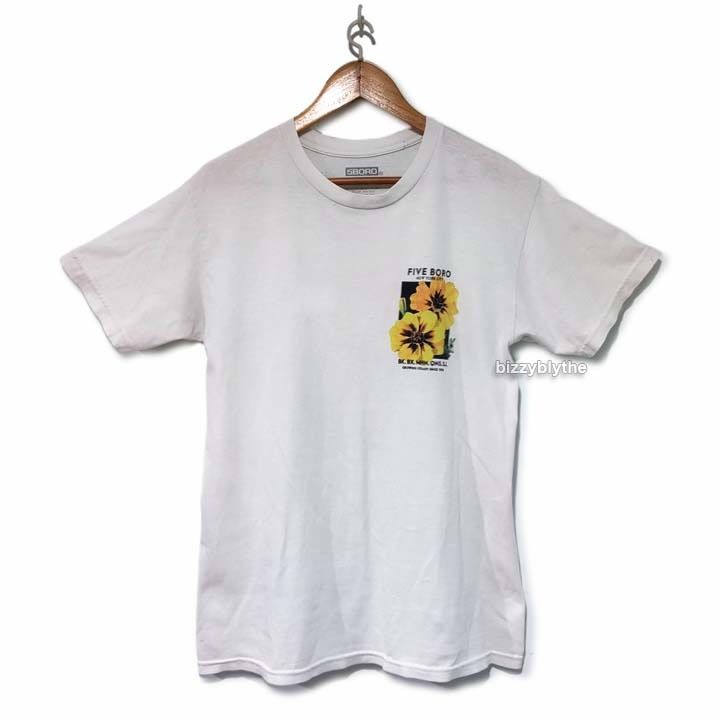 Yellow Flower SS T-Shirt (Category: Tshirts & Polo Shirts ) located in Manila. Submitted by bizzywizzy (Listing ID 1375768158, Image 1). Description: 5Boro Yello Flower SS T-Shirt 5boronyc payment: bank | cash | gcash.