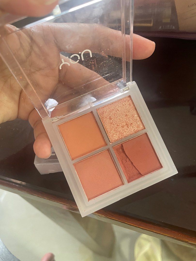 You eyeshadow palette (Category: Makeup) located in Manila. Submitted by aneajmik (Listing ID 1375702564, Image 2). Description: Bearely used. Perfect for everyday. Shade: enchanting moments.
