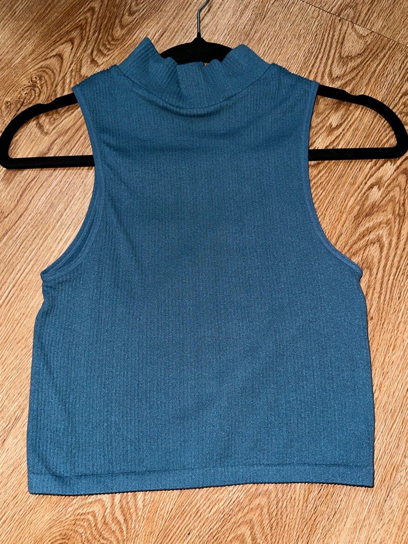 Zara Blue Sleeveless Turtleneck Top (Category: Sleeveless) located in Manila. Submitted by decluttering77 (Listing ID 1375820857, Image 1). Description: - 10/10 condition, used once - ribbed, super soft tela - size xs-s on tag, stretchy MOP: GCASH *will not ship unless fully paid.