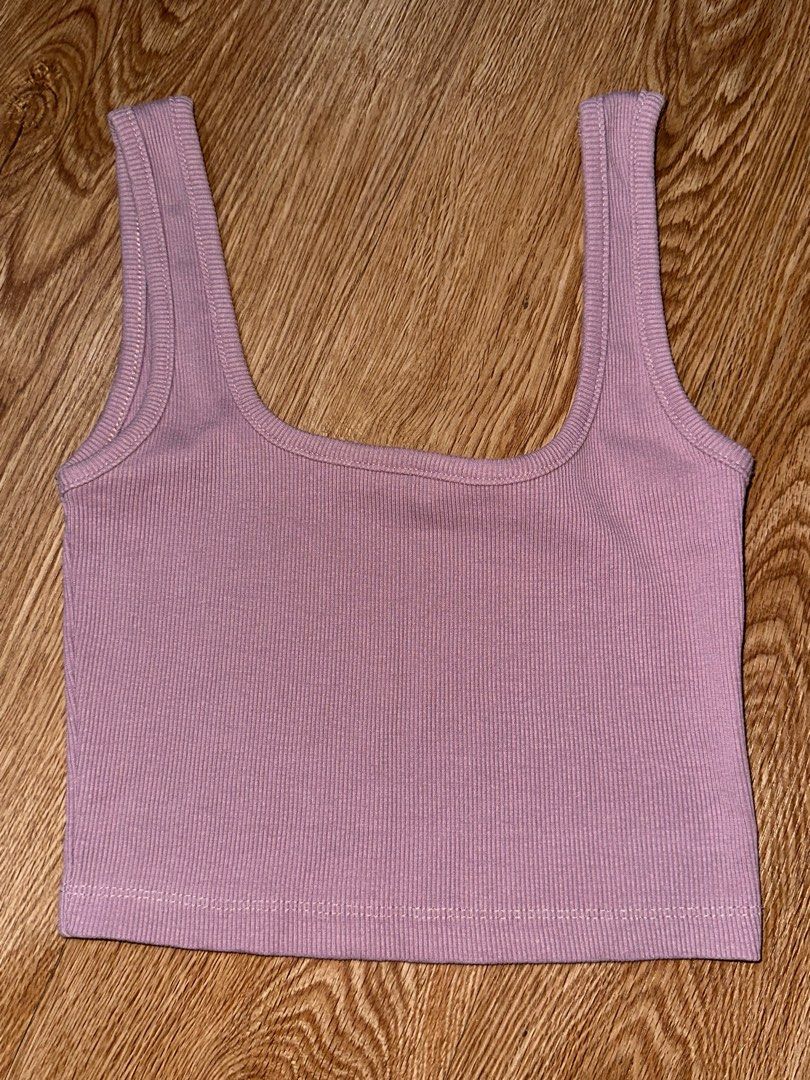 Zara Purple Square Neck Tank Top (Category: Sleeveless) located in Manila. Submitted by decluttering77 (Listing ID 1375821560, Image 1). Description: - 10/10 condition - cropped - ribbed, thick tela - flattering! - size S on tag MOP: GCASH *will not ship unless fully paid.