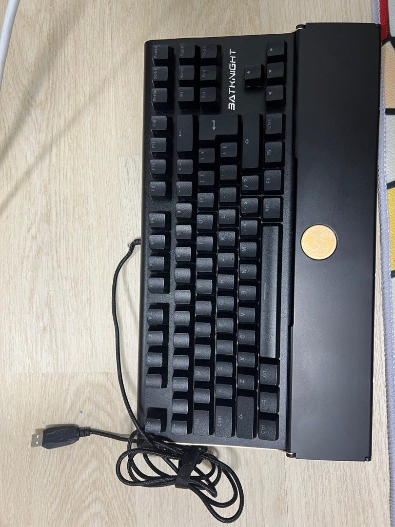 ZAT KNIGHT Wired Mechanical Keyboard (Category: Computer Keyboard) located in Singapore. Submitted by yongseng115 (Listing ID 1375838387, Image 2). Description: ZAT KNIGHT wired mechanical keyboard for sale. Features a full-size layout with a detachable wrist rest. USB wired connection. Black color. The keyboard appears to have a standard layout..