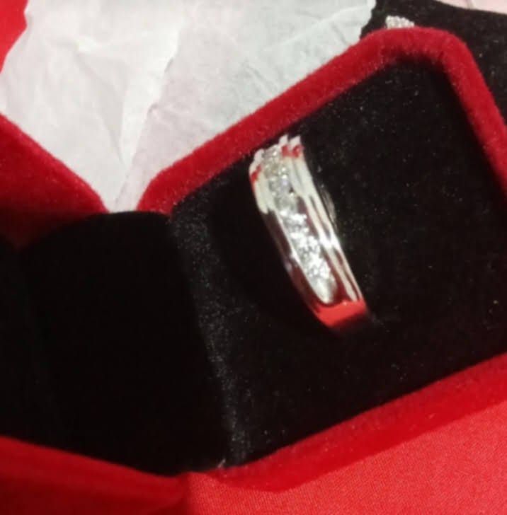 2ct Round Cut Diamond men's ring 14k whitegold (Category: Rings) located in Manila. Submitted by shine_diamond88 (Listing ID 1372482471, Image 3). Description: 2ct Round Cut Diamond men's ring 14k whitegold Available size8.5.