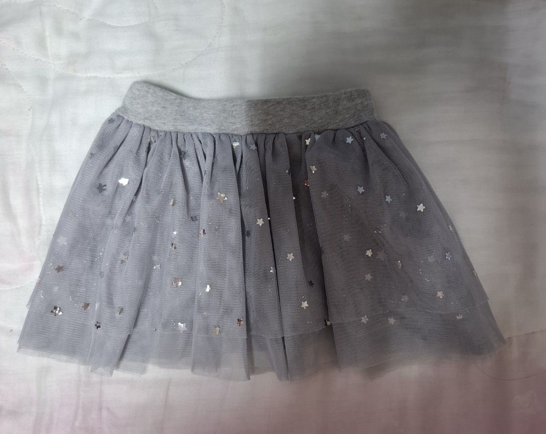 由 woo0633 (刊登 ID 1372607494，圖片 2) 提交，位於 嘉義市 (Chiayi City) 的 👕 3-4歲兒童服裝共2件｜80元出清 (類別：嬰兒及兒童流行時尚)，說明：🔹 商品狀況：幾乎全新，乾淨無異味 🔹 適合年齡：3-4歲兒童 🔹 套組價格：2件80元，單件也可詢問 ✅ 款式多樣，適合日常穿搭，舒適好穿 ✅ 質料柔軟，孩子穿著舒適自在 📩 歡迎私訊詢問尺寸或索取實拍照片！ ❗售出不退，請確認需求再購買～ 。