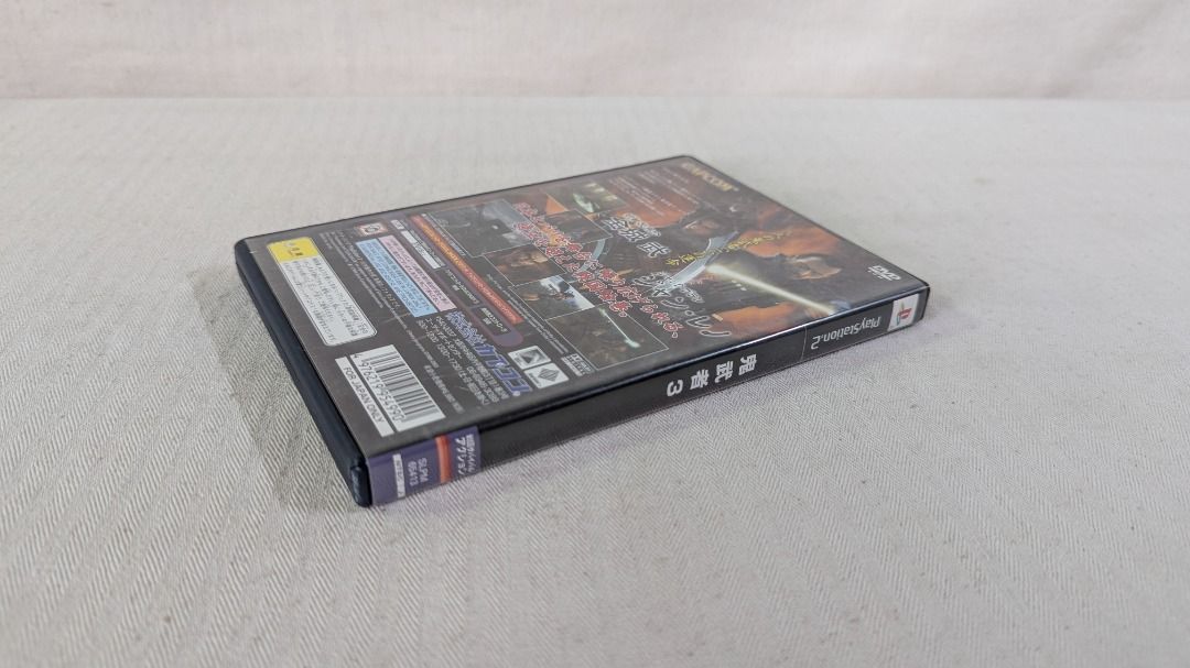 由 Oasis_old_books (刊登 ID 1372598240，圖片 3) 提交，位於 台中市 (Taichung) 的 「鬼武者3」PS2 DVD遊戲光碟(日文版、卡普空CAPCOM、金城武、尚·雷諾 )—古物舊貨、早期懷舊電玩、電玩遊戲收藏、PlayStation 2 (類別：PlayStation)，說明：✱尺寸： 19×14 公分。 ✱狀況： 光碟未測試，二手正版，內含說明手冊 。外觀大致保存完整，無瑕疵破損，會有二手舊物與使用痕跡。 ✱台中大里進士公園附近自取或另加運費寄出。 ✱早期物件多有時間痕跡與使用瑕疵，介意者勿購買。。