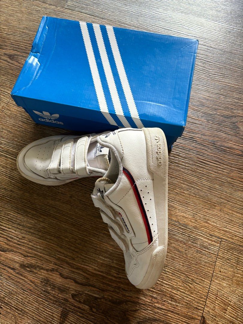 Adidas continental little boys (Category: Babies & Kids Fashion) located in Makati City. Submitted by lastpiece (Listing ID 1372533471, Image 3). Description: Adidas continental little boys Size 2.5 US / UK 2 / F 34 / CHN 210 / J 210 210 cm fits approx 6-8 yo Color: white Store bought With box.