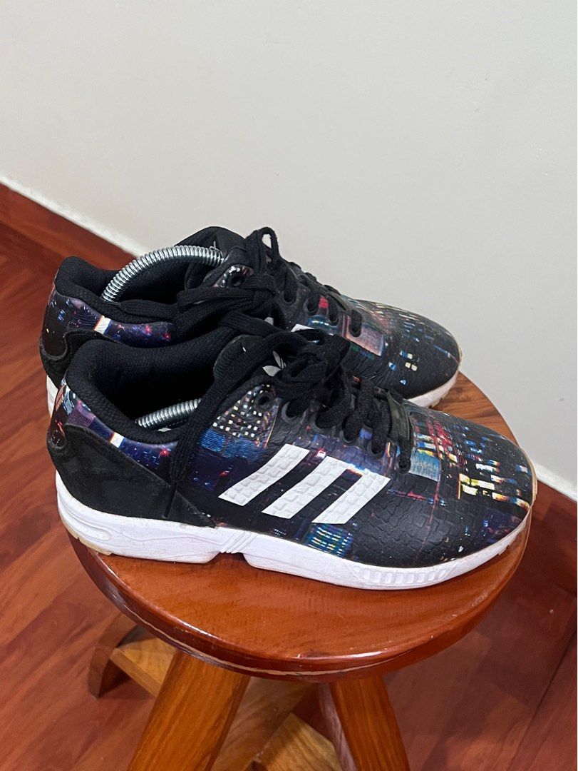 Adidas ZX Flux (Category: Sneakers) located in Muntinlupa City. Submitted by Ariom (Listing ID 1372614893, Image 3). Description: Good for wide feet. Very comfortable. Fits 22cm feet. US5.5 UK4 Payment: gcash, bpi, bdo.