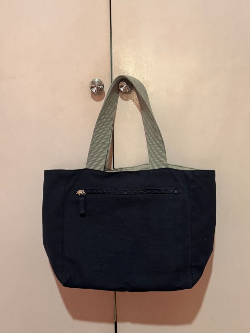 Agnès B. Canvas Tote Bag (Reversible) (Category: Tote Bags) located in San Juan City. Submitted by declutterbymicah (Listing ID 1372554026, Image 2). Description: 💌 INFO: - Agnès B. Canvas Tote Bag (Reversible) - PHP 1,500 - SF/Grab/Lalamove to be shouldered by buyer..
