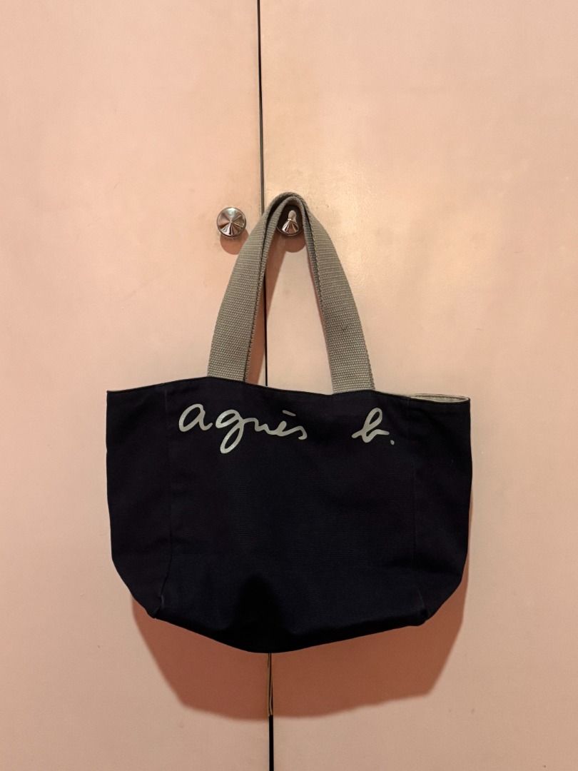 Agnès B. Canvas Tote Bag (Reversible) (Category: Tote Bags) located in San Juan City. Submitted by declutterbymicah (Listing ID 1372554026, Image 1). Description: 💌 INFO: - Agnès B. Canvas Tote Bag (Reversible) - PHP 1,500 - SF/Grab/Lalamove to be shouldered by buyer..