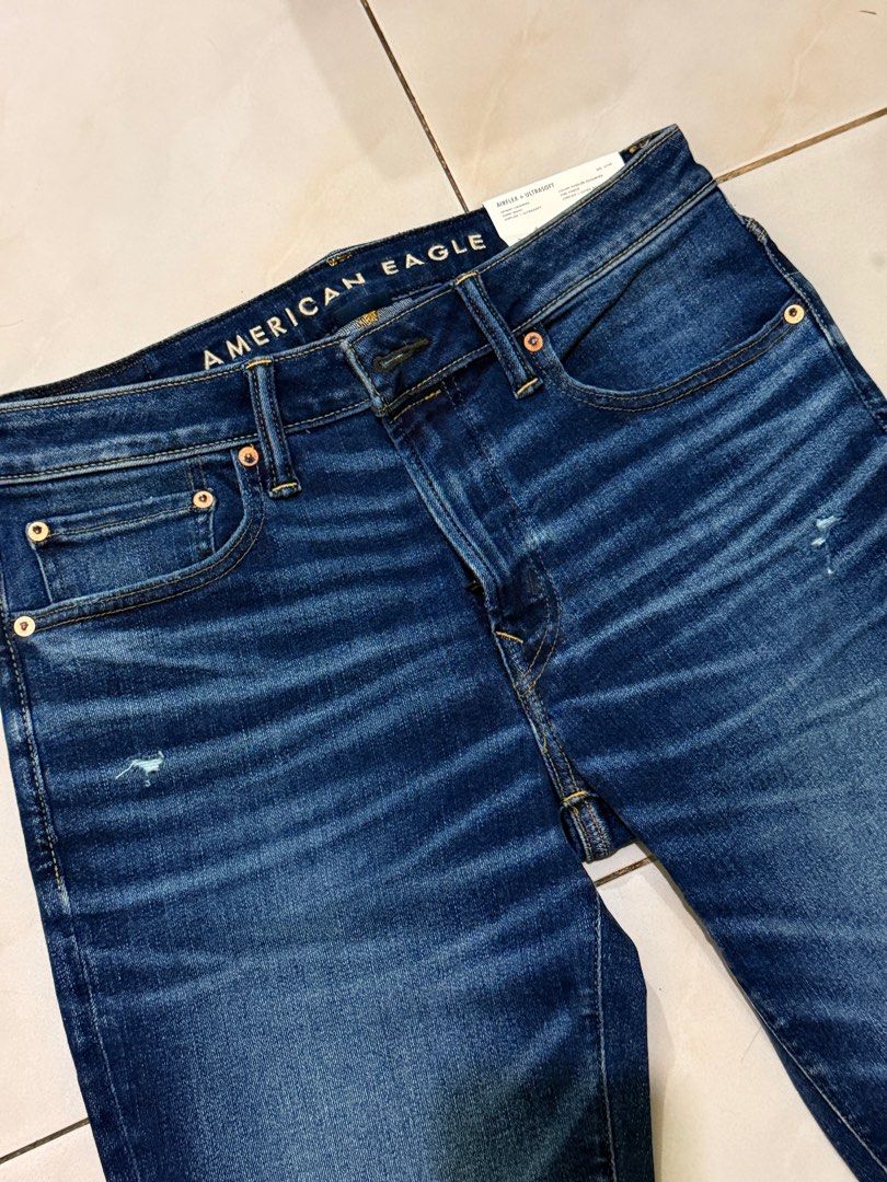 American Eagle Airflex+ Jeans (skinny cropped) (Category: Jeans) located in Makati City. Submitted by austinjon (Listing ID 1372651681, Image 2). Description: Dark wash. Ultrasoft. 📏 Measurements (inches): ▫️Length: 40 ▫️Inseam: 30 ▫️Waist: 32-34 63% COTTON / 21% RECYCLED POLYESTER / 9% VISCOSE / 5% RECYCLED COTTON / 2% ELASTANE. RFS: was gifted but it doesn’t fit me. Issue/s: Brand new, never worn. SRP: $60/ PHP 3300. https://www.ae.com/us/en/p